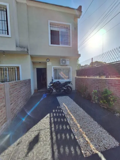 Dúplex En Venta - 2 Dormitorios 2 Baños - Cochera - 125mts2 - San Miguel