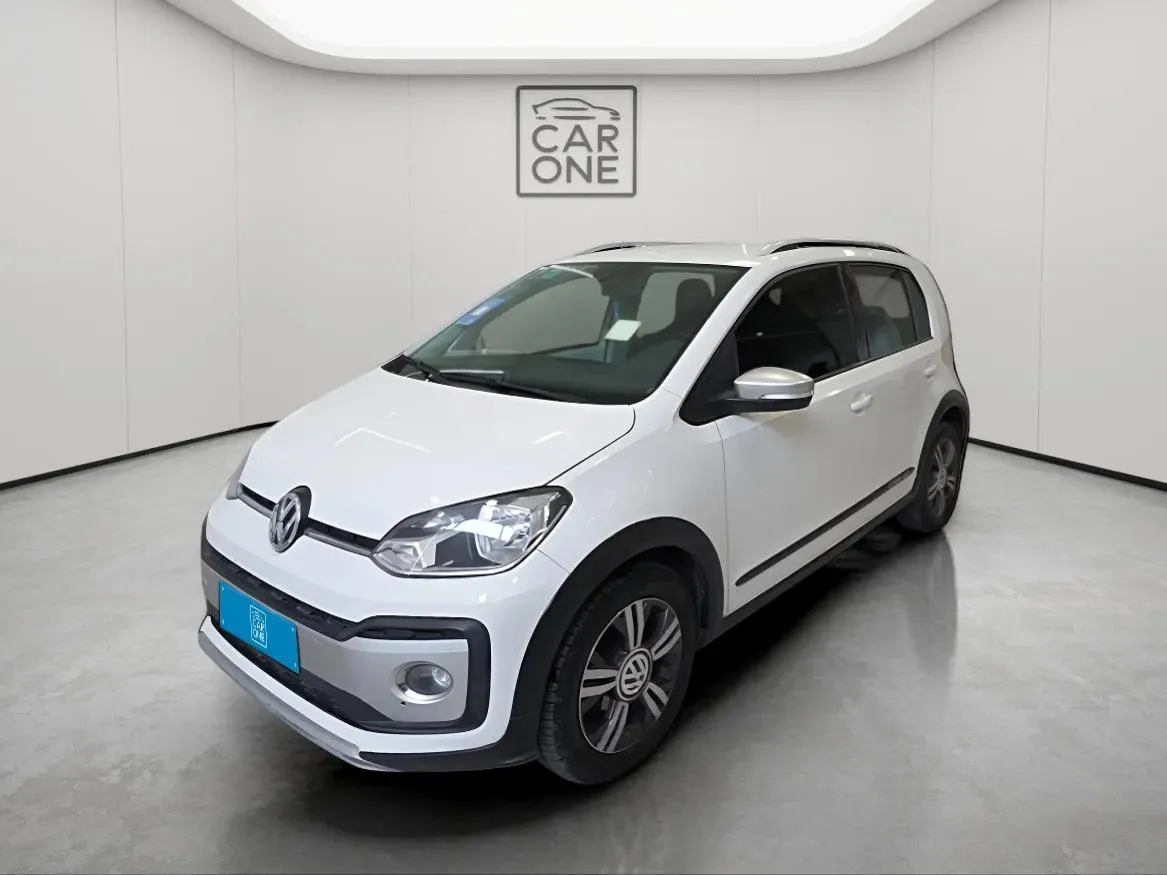 Volkswagen Up! 1.0 CROSS 5P L16