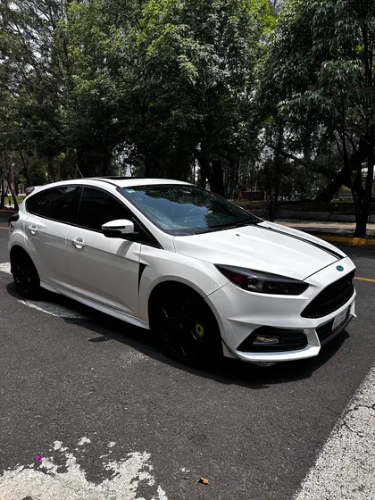Ford Focus 2.0 St Mt