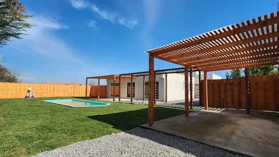 Casa Nueva 3d/2b En Condominio, Con Piscina Y Calefacción