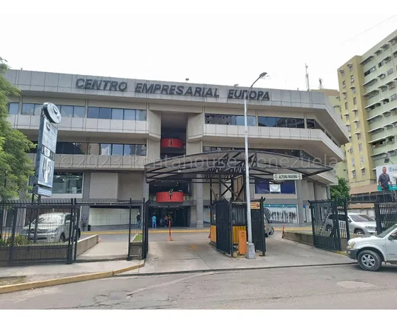 Venta O Alquiler De Local Comercial En Las Delicias Maracay. Ljsa 25-177426