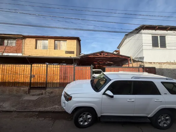 Se Vende Amplia Casa En Villa Cousino De Macul Peñalolen