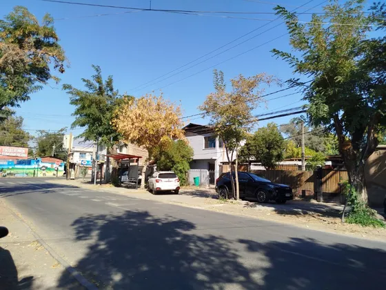Excelente Casa Sector Residencial Comuna Conchali