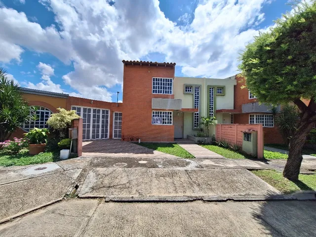 Town House En Venta En Araguama Country, Maracay Dt