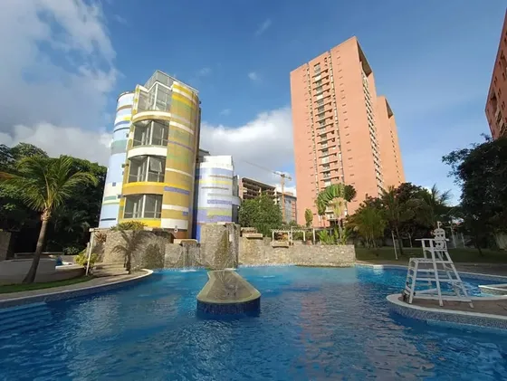 Apartamento Remodelado Amoblado 60 Metros 1 Habitacion 1 Baño 2 Puestos Estacionamiento Techado Boleíta Norte Fácil Acceso Listo Para Habitar, Cocina Equipada Lavadora Secadora