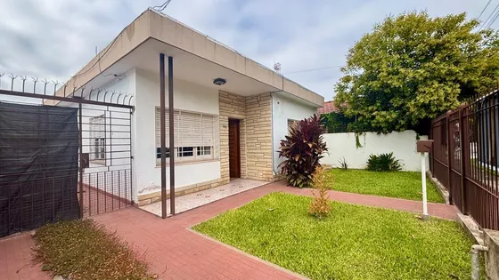Venta Casa 3 Amb Parque 400 M2 Ezpeleta Este-impecable