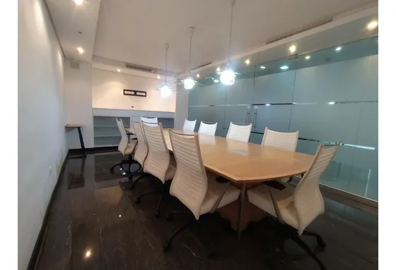 Oficina En Alquiler C.c. Cristal Pe-8370688