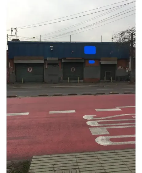 Gran Bodega Con Local Comercial Centro De Santiago