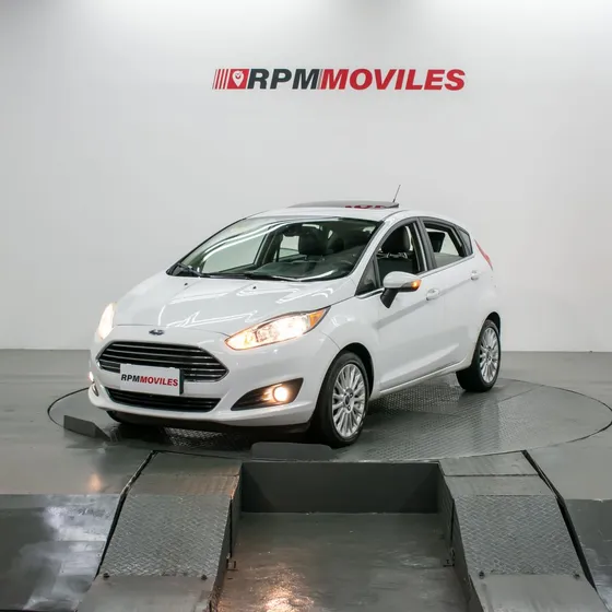 Ford Fiesta Kinetic 1.6 Titanium Powershift 120cv