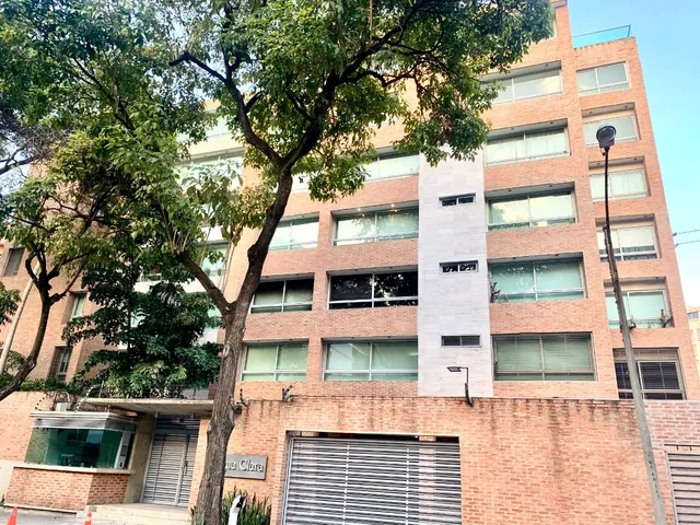 En Alquiler Los Naranjos De Las Mercedes , Calle Privada 79m²