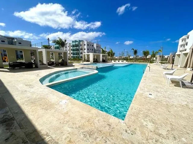 Apartamento En Alquiler En Punta Cana, Epic Sun, Bávaro, 2 Habitaciones, Ubicado A 5 Minutos Del Down Town