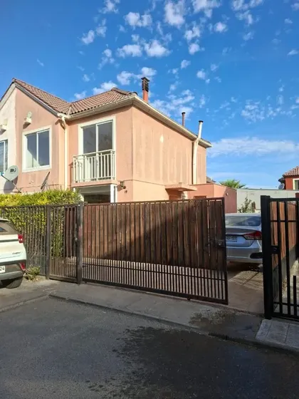 Hermosa Casa 2 Pisos En Micro Barrio En Lampa