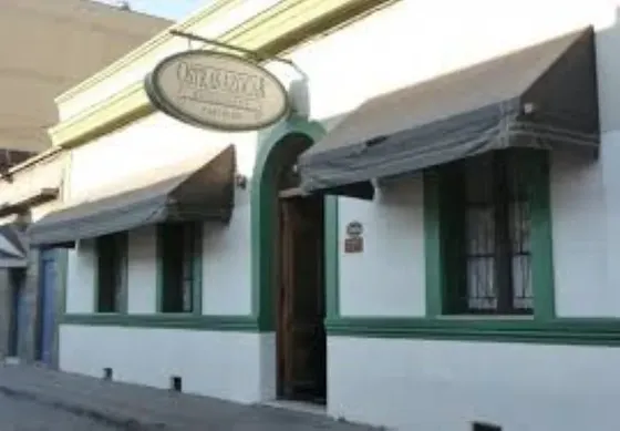 Local Comercial (ex Ostras Azocar) En Venta, Barrio Cumming