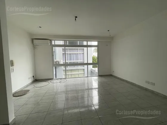 Monoambiente En Venta Con Cochera En Escobar