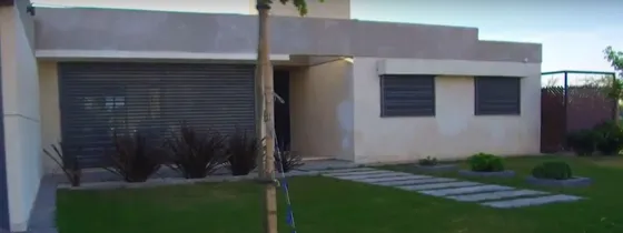 Casa En Pozo 3 Habitaciones. B° Privado Rivadavia