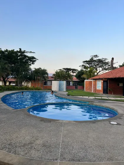 Casa En Venta San Diego Carabo Res. Valle De Oro (mer)