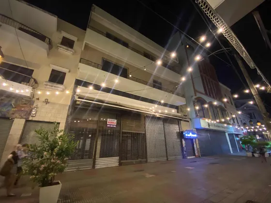 Edificio De 4 Plantas En La Calle El Conde. Zona Colonial (local Comercial + 2 Pisos)