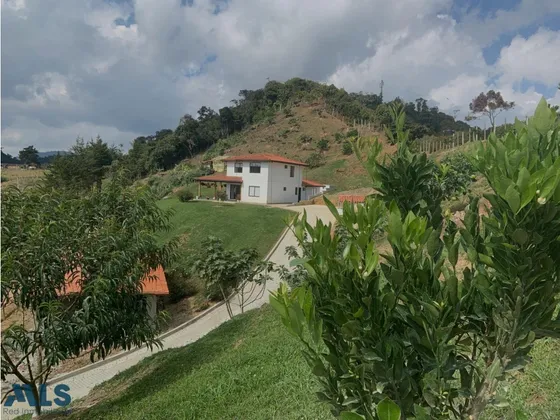 Finca Con Excelente Vista En Cocorna, Sector El So...(mls#248360)