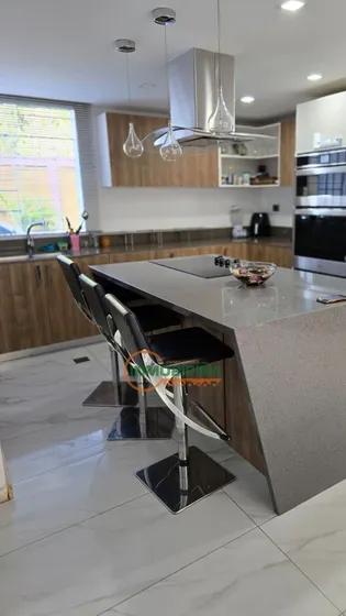 Inmobipiña Vende Townhouse En Urb Chilemex, Puerto Ordaz, Estado Bolivar - Lp