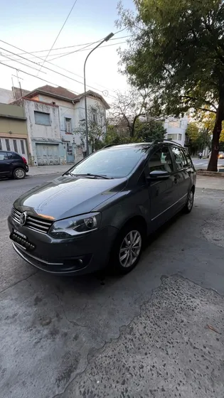 Volkswagen Suran 1.6 Imotion Highline