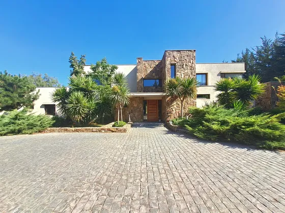 Moderna Casa Con Gran Terreno - Padre Hurtado