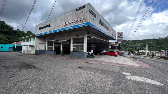 Mt Vende Galpón En La Av Cuatricentenaria 