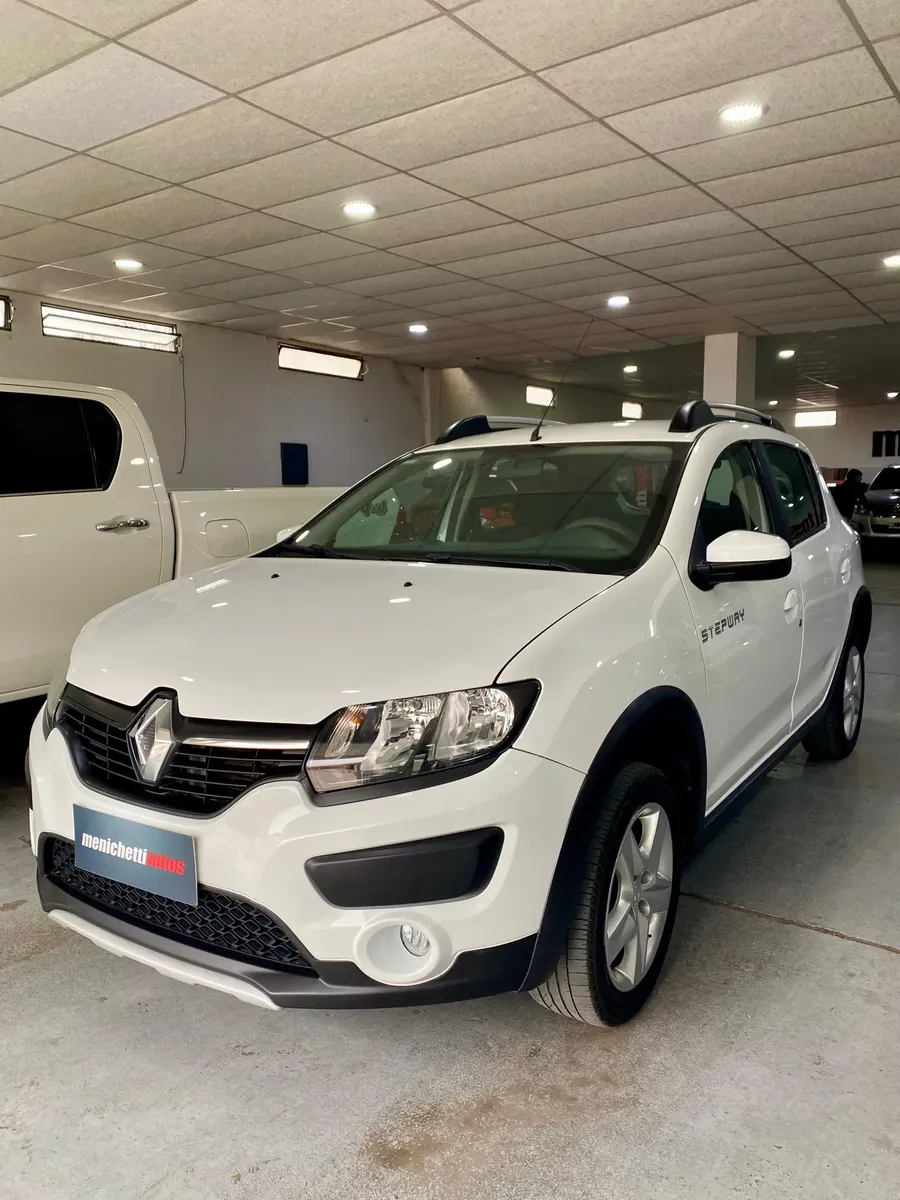 Renault Sandero Stepway 1.6 Expression 105hp
