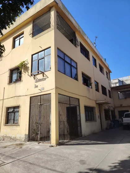 Edificio En Venta En  La Guaira De 2 Pisos Con 5 Apartamentos Más 2 Anexos