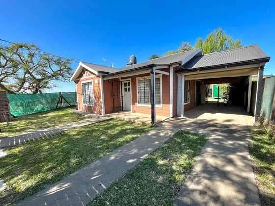 Venta - Casa 2 Dormitorios Roldan