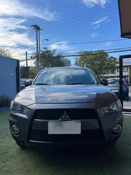 Mitsubishi Outlander Station Wagon