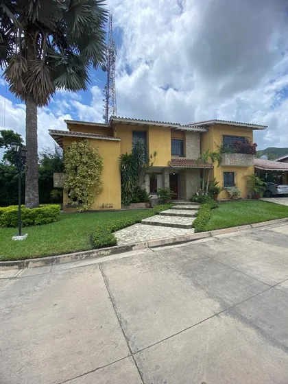 Venta De Town House En Urb. Barrio Sucre
