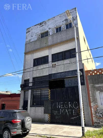 Venta Galpón En Crucesita