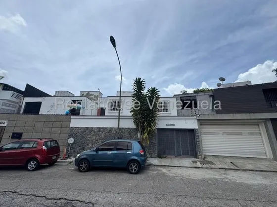 Jg Cod Flex 25-21635 Se Vende Bella Y Espaciosa Casa En Alto Prado Negociable