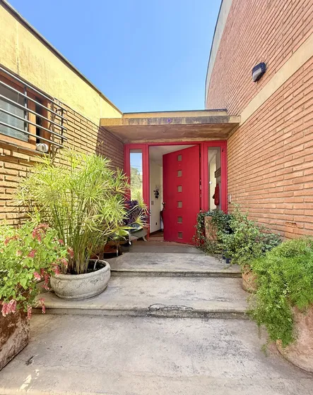 Maravillosa Casa Con Preciosa Luz Y Amplios Espacios