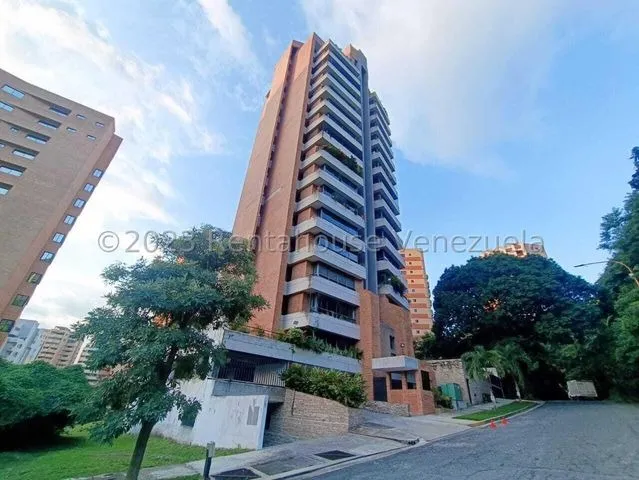 Jv Vende Penthouse De Lujo En Zona Tranquila, Cerca De Centros Comerciales. ¡exclusividad Y Comodidad! 24-1315 May28