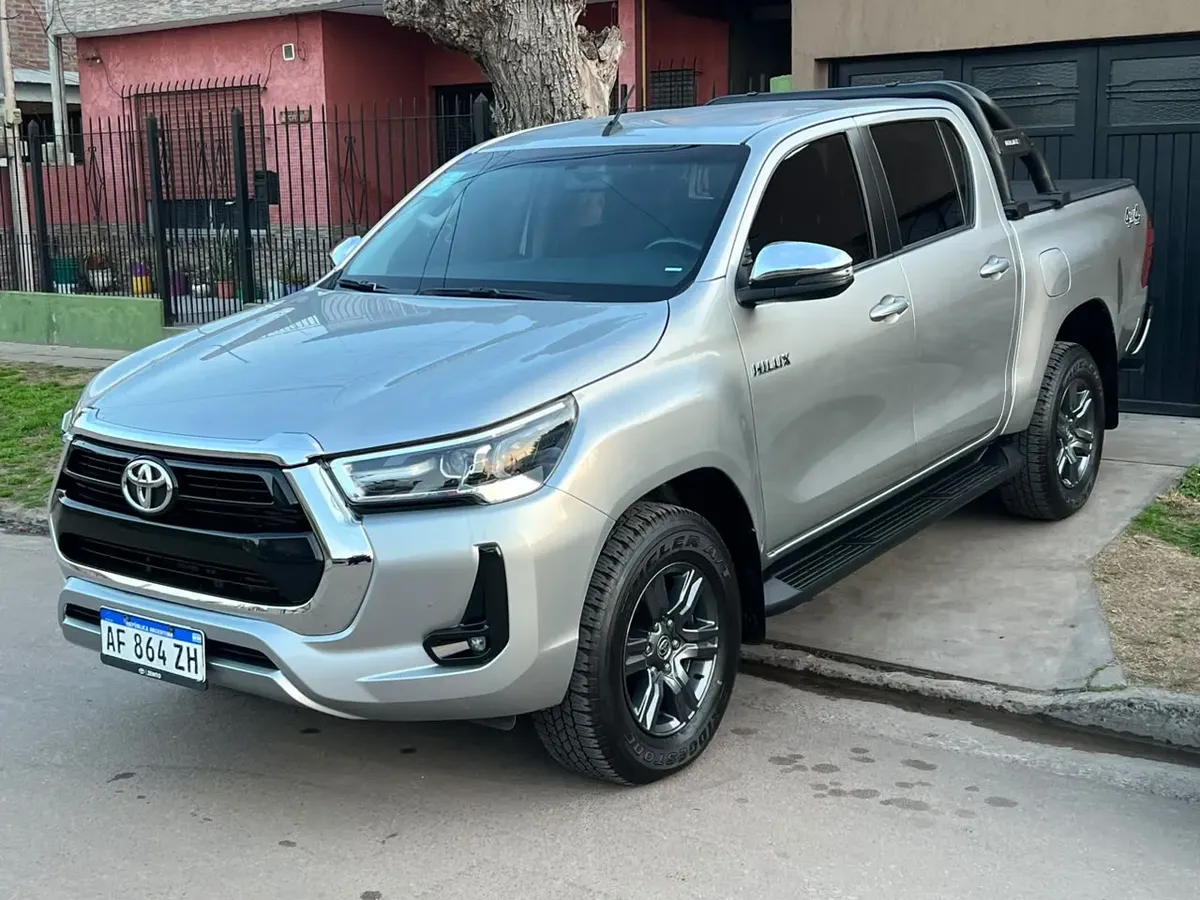 Toyota Hilux Pick-Up 2.8 Cd Srv 177cv 4x4