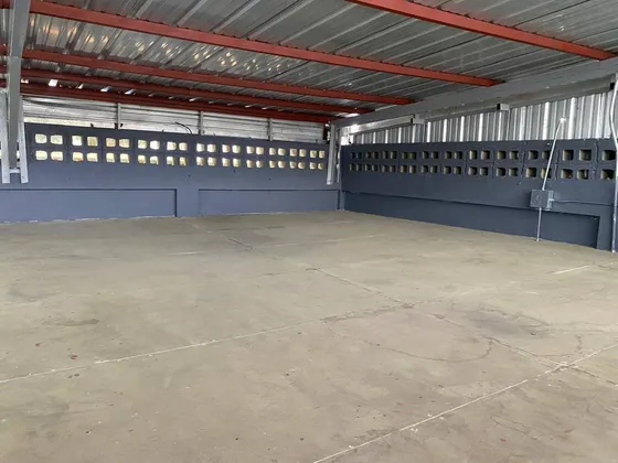 Nave Industrial En Alquiler - Ensanche Paraíso Zona Céntrica