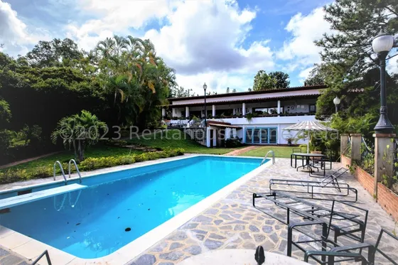 Casa En Venta 24-11853 En Cumbres De Curumo