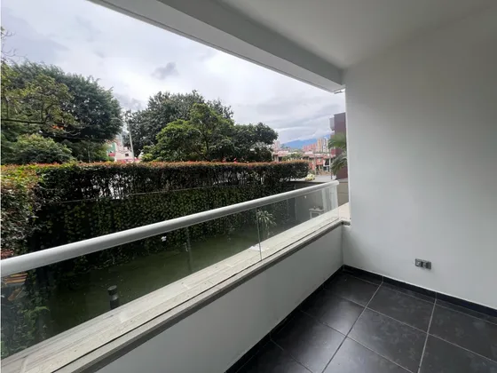 Vendo Espectacular Apartamento En Envigado La Paz