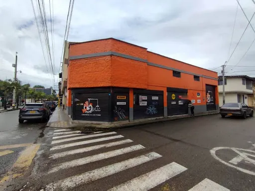 Locales En Arriendo La Ceja 643-8292476