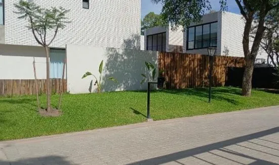 Departamentos En Venta/alquiler En Bosques De Champagnat
