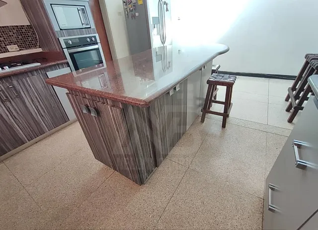 Venta De Hermoso Apartamento Remodelado En Las Palmas 6/6/3