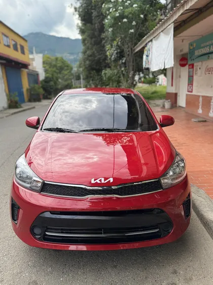 Kia Soluto 1.4 Emotion Mt