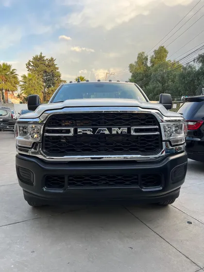 Ram 4000 Pl Chasis Plano Largo 4x2 V8 5mt