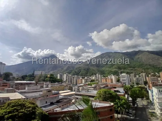 La Urbina Estupendo Apartamento 164 Mts Calle Privada Cod 25-22745 Rp