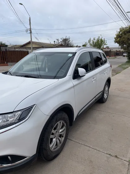 Mitsubishi Outlander 2.0 4x2 Mt