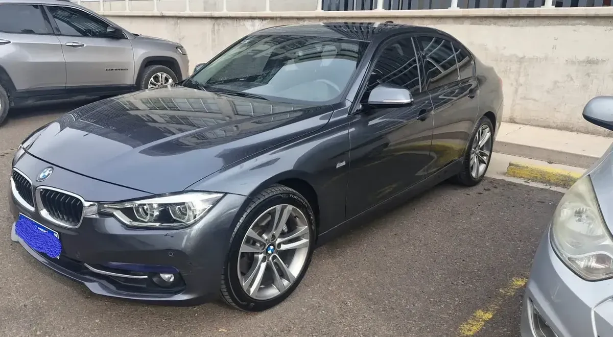 BMW 3 Series 3.0 330i Sedan Sport Line 252 hp