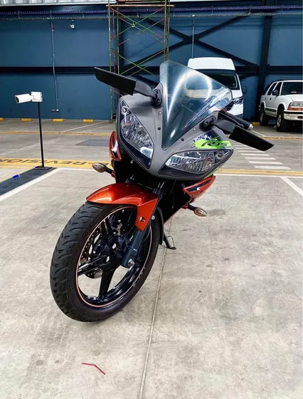 Yamaha R15 V2 2018 En Perfectas Condiciones