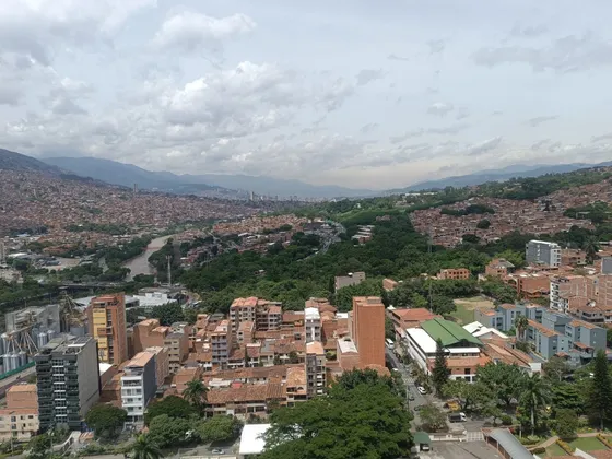 Apartamento Con Excelente Vista En Las Cabañas - Bello