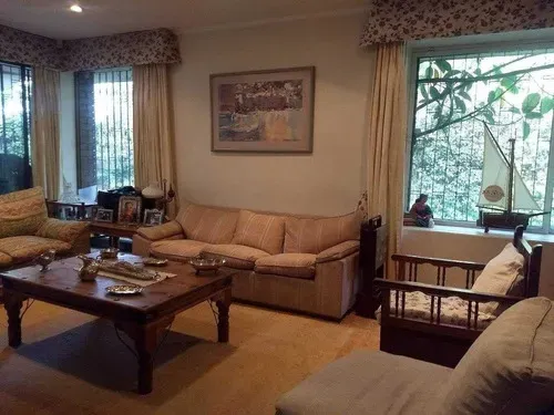 Gran Casa Venta Sector Clínica Alemana/ Vitacura